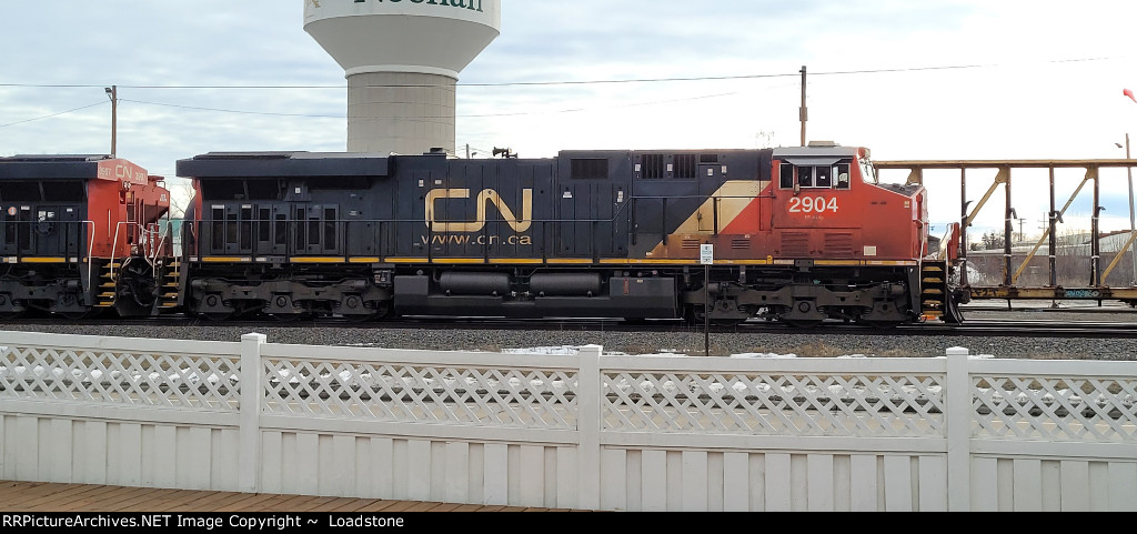 CN 2904